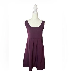 Columbia Omni Shade Plum Sleeveless Scoop-Neck Dress. Athleisure. Size M.